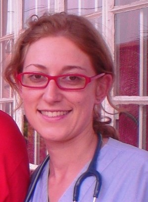 La Dr.ssa Francesca Savina, pediatra attualmente in servizio presso la Divisione di Oncoematologia Pediatrica dell'Università di Parma.